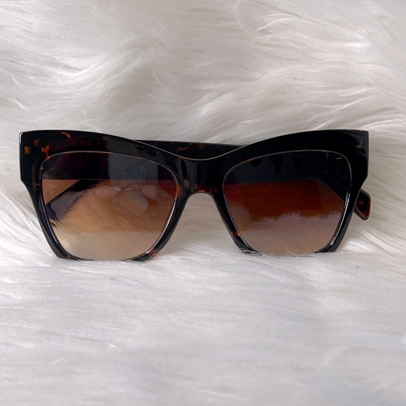 Accessories - New Ladies Square Cat Eye Sunglasses